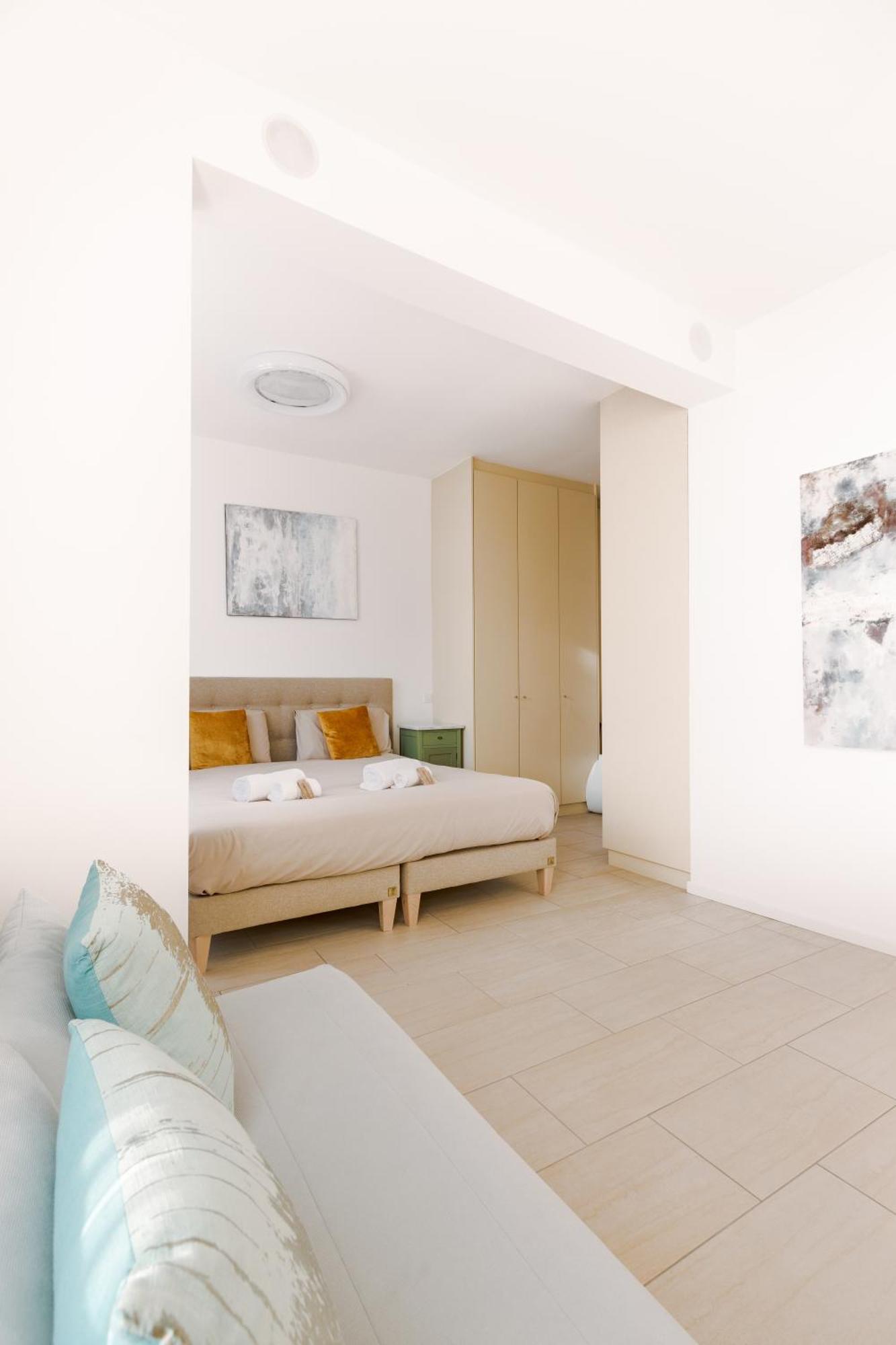 Front Lake Pearl 5 For 6Pax -By Easylife Swiss Lugano Ngoại thất bức ảnh