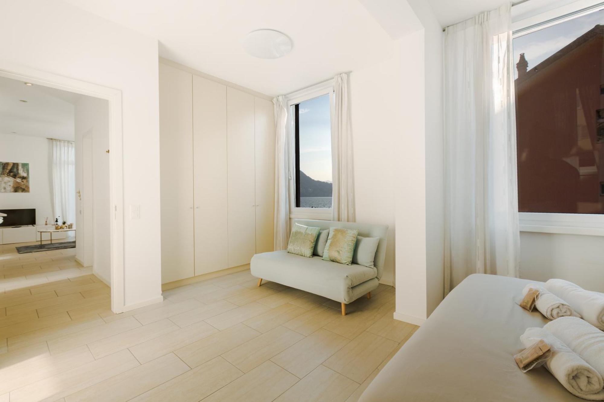 Front Lake Pearl 5 For 6Pax -By Easylife Swiss Lugano Ngoại thất bức ảnh